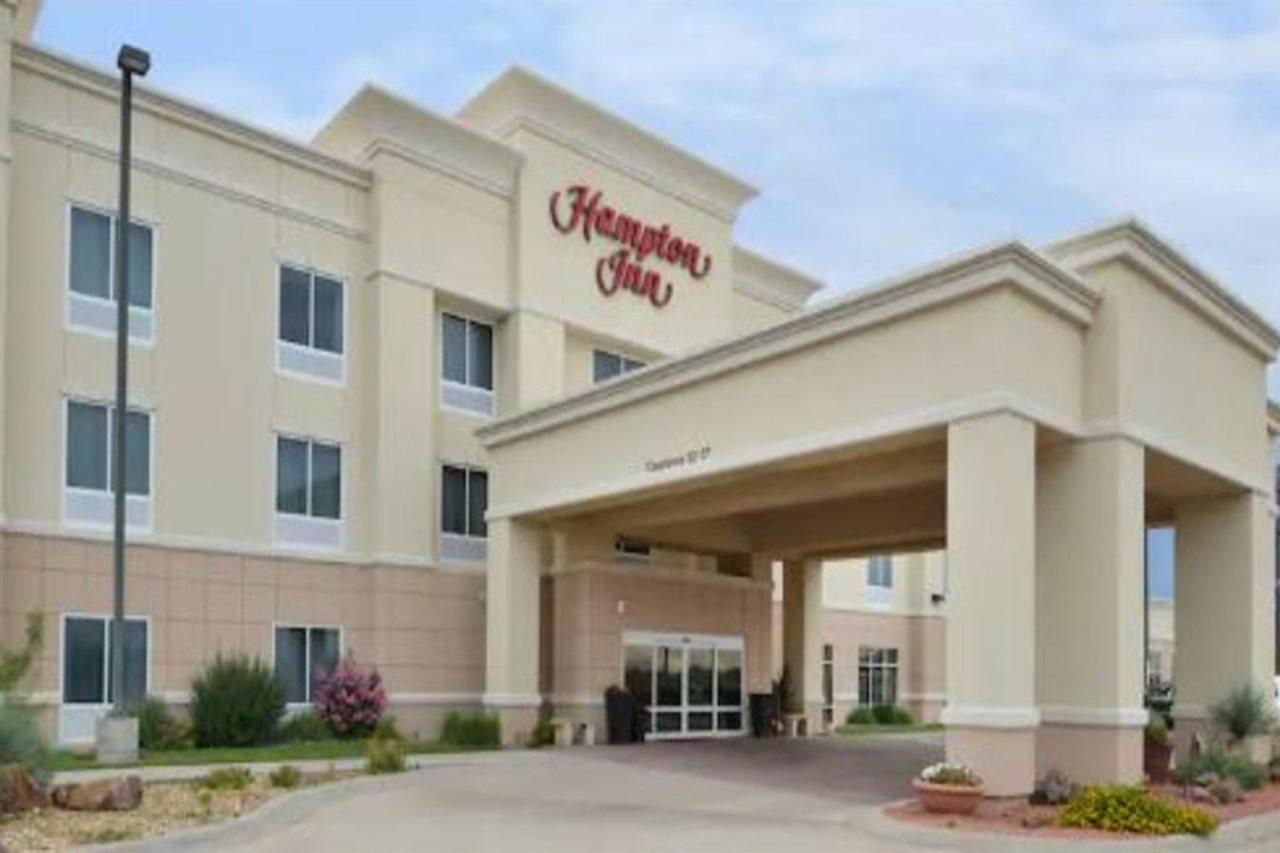 Hampton Inn Alpine Bagian luar foto