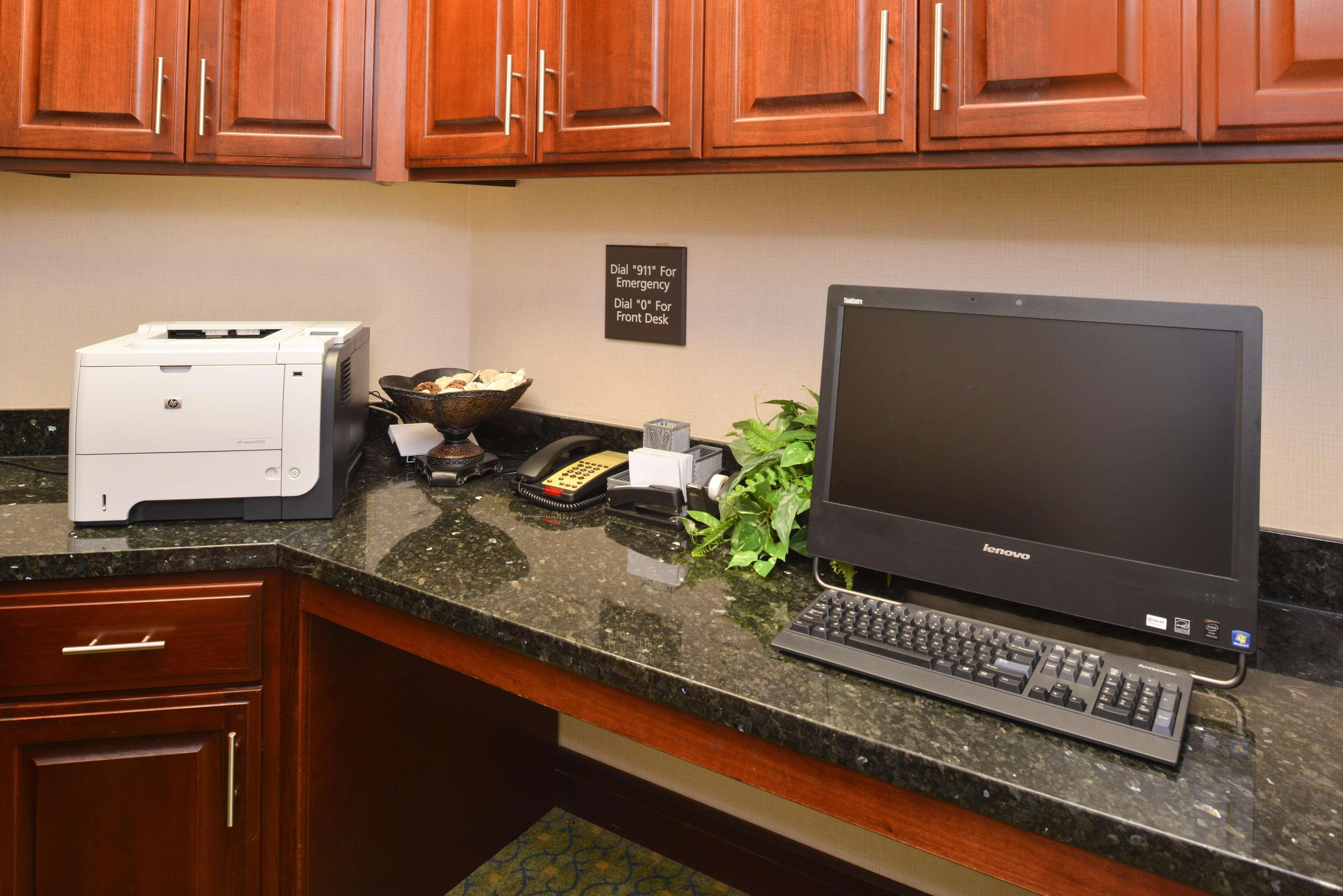 Hampton Inn Alpine Bagian luar foto