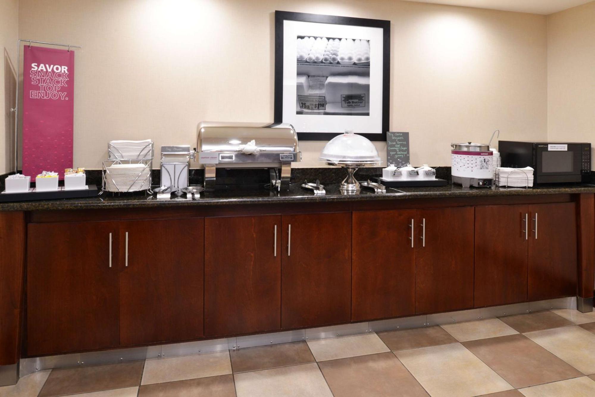 Hampton Inn Alpine Bagian luar foto