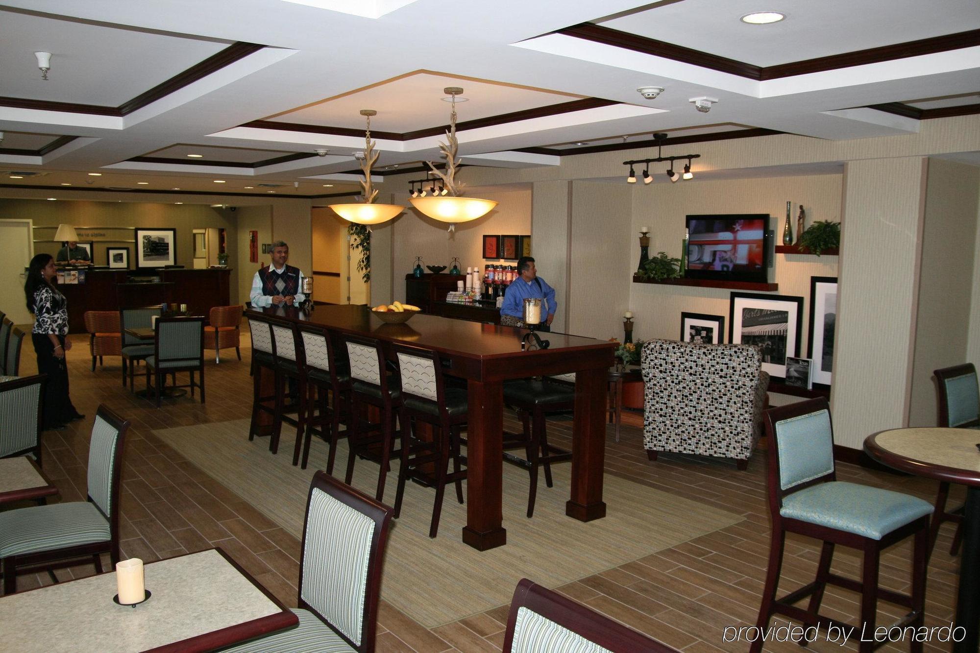 Hampton Inn Alpine Bagian luar foto