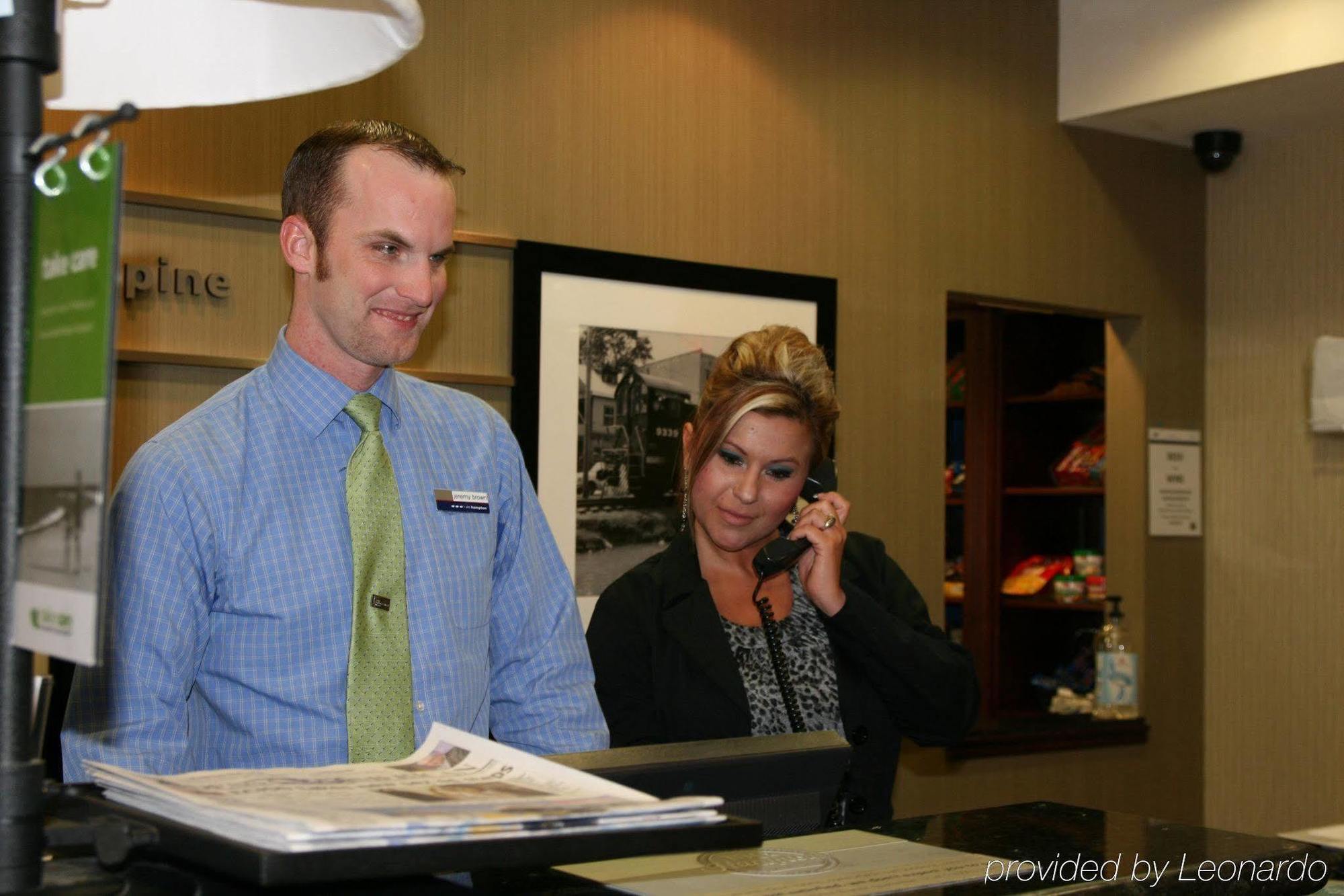 Hampton Inn Alpine Bagian luar foto